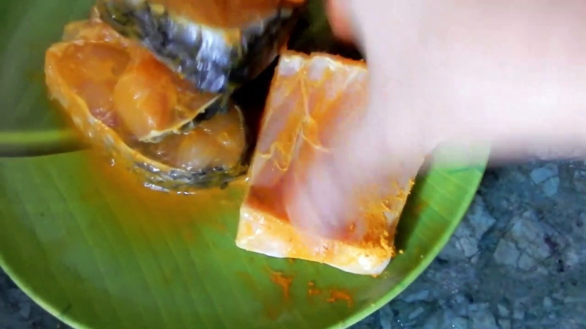 How to cook borboti with fish curry bengali style