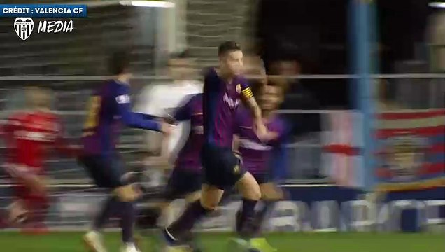 Le très joli coup-franc d'Oriol Busquets avec la réserve du Barça