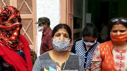 हरिओम जल चढ़ाने को लेकर महिलाएं जिलाधीश से मिली