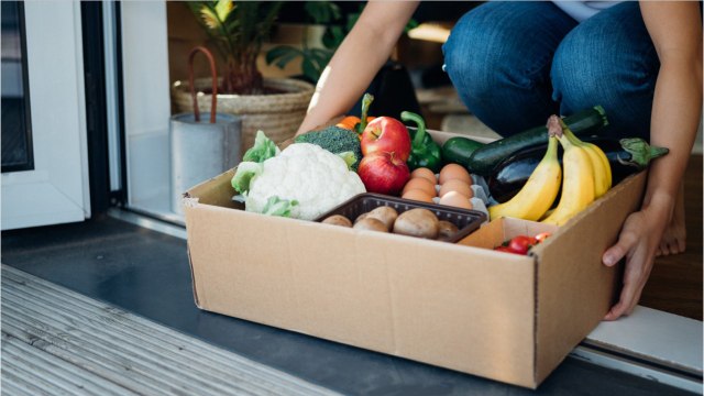 Uber Adds Groceries To Food Delivery