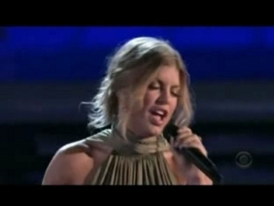 Fergie - finally (live grammy awards 2008)