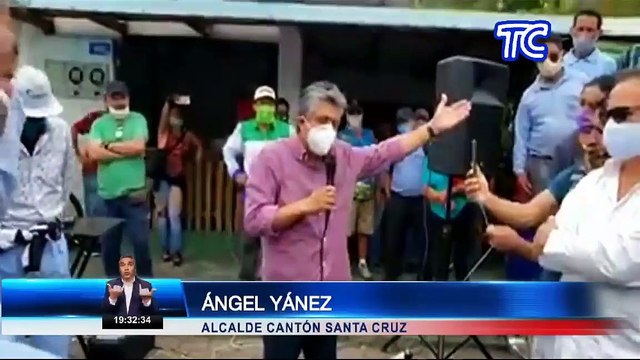 Decenas de comuneros protestaron en los bajos del Consejo de Gobierno de Galápagos por falta de gestión en la provincia insular