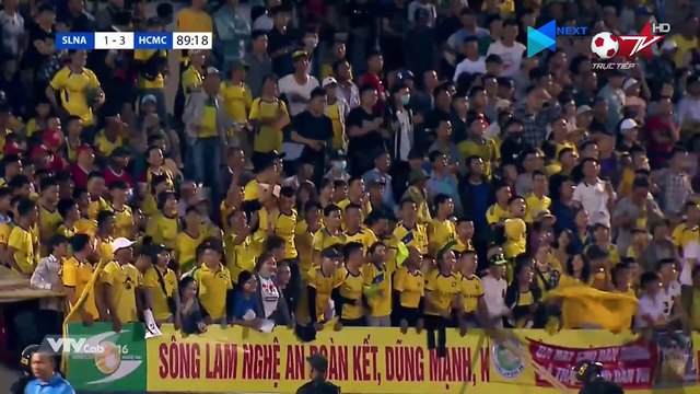 Xuân Nam giận dữ, chỉ thẳng mặt trọng tài sau bàn thua của CLB TP. HCM trước SLNA - NEXT SPORTS