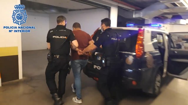 Policía detiene a un cuidador por robar joyas a un matrimonio enfermo