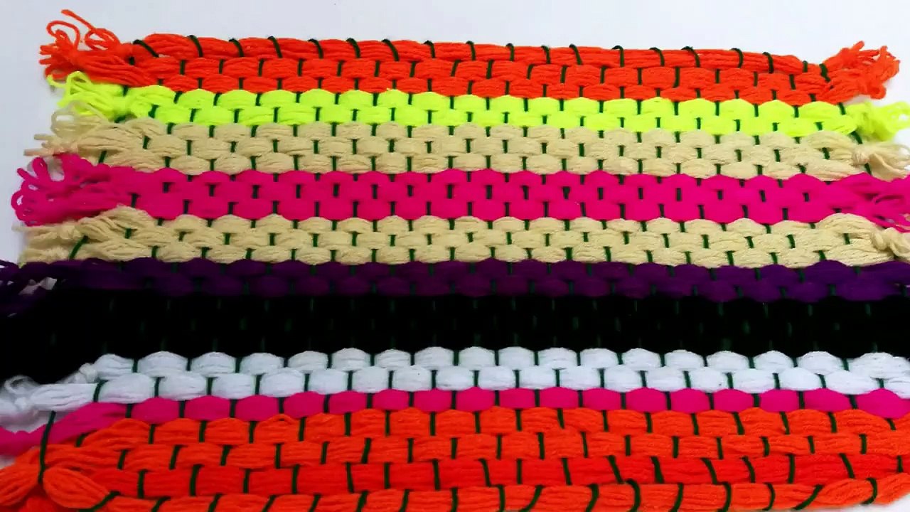 How to make a Rug - Mat out of wool A different style using card board |سجاده زينه  كروشيه بطريقه سهله