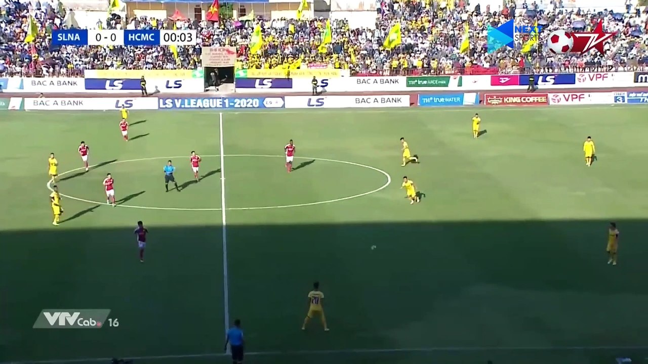 Công Phượng chọc thủng lưới SLNA, lu mờ Phan Văn Đức trong 90 phút cảm xúc tại xứ Nghệ - NEXT SPORTS