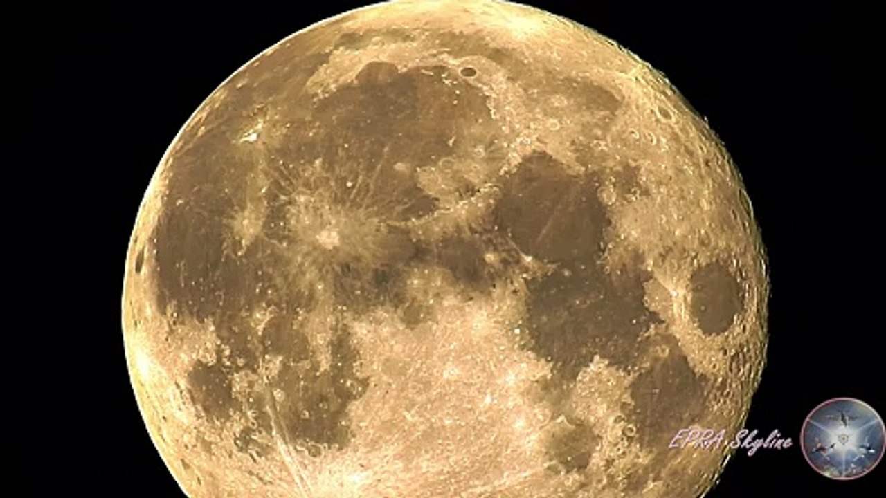 Moon, Jupiter & Saturn captured by  Nikon Coolpix P900 (After Effects 2020 edit)