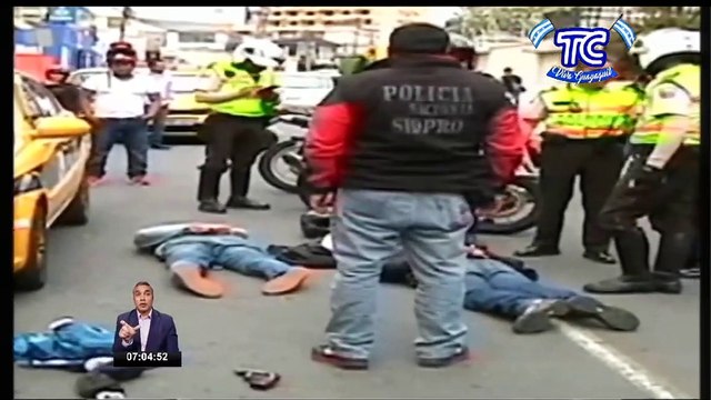 Desarticulan banda dedicada a robar de tarjetas de créditos en Quito