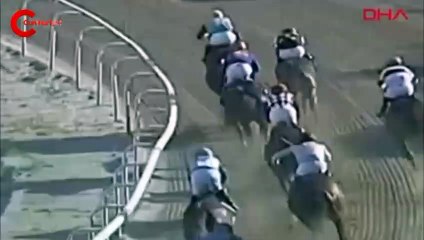 Hipodromda zincirleme kaza: 3 jokey yaralandı