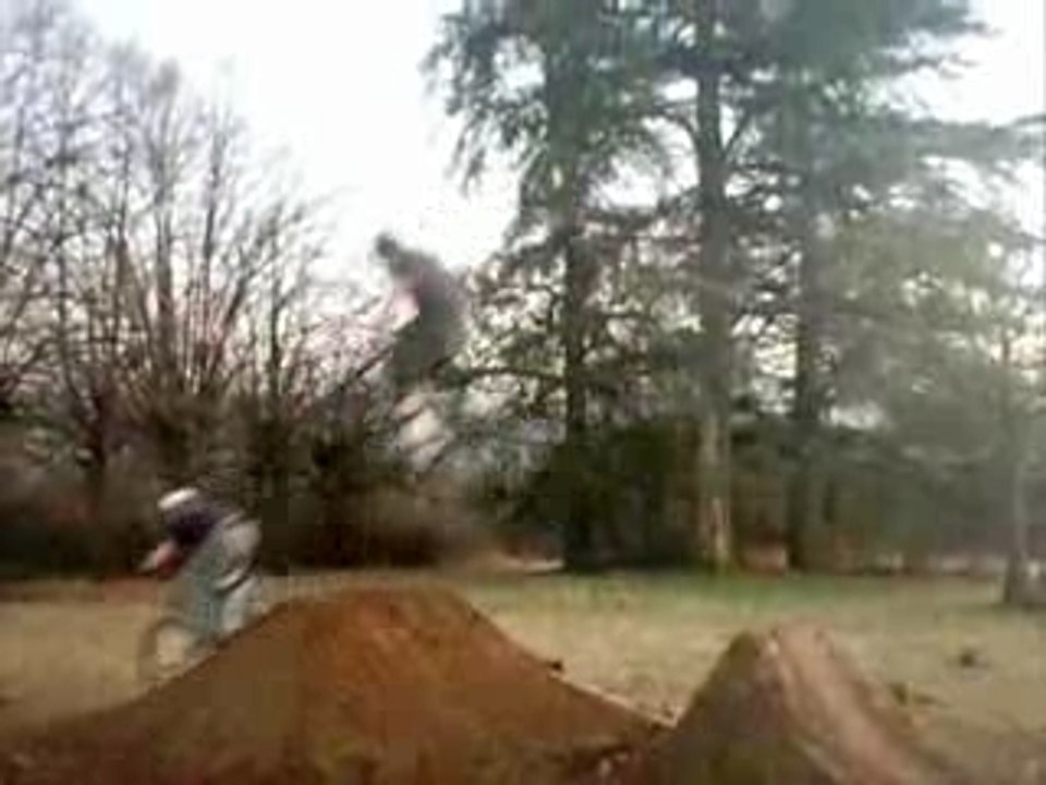 Montage sur la bosse a tricks