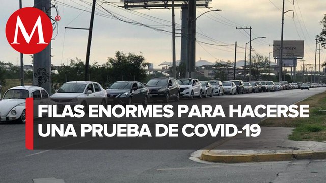 Hacen largas filas para hacerse prueba de covid-19 en Nuevo León