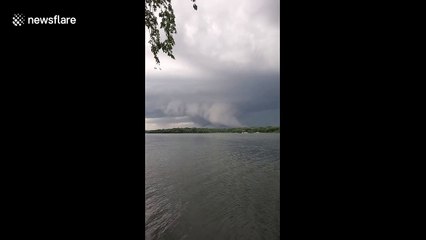 Huge tornado seen forming at Smith Lake, Minnesota