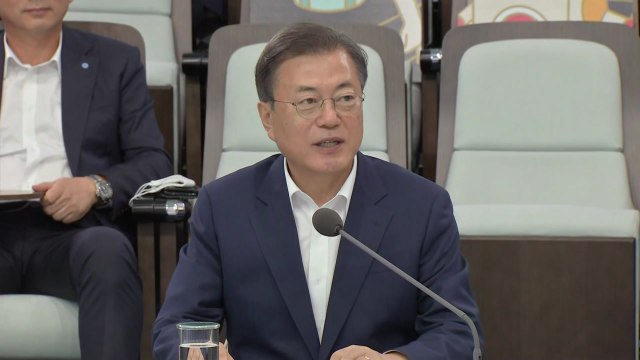 문 대통령 일본과 다른 길 걷겠다...연대와 협력으로 세계 선도 / YTN
