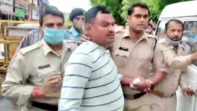 Vikas Dubey got himself arrested in film style!