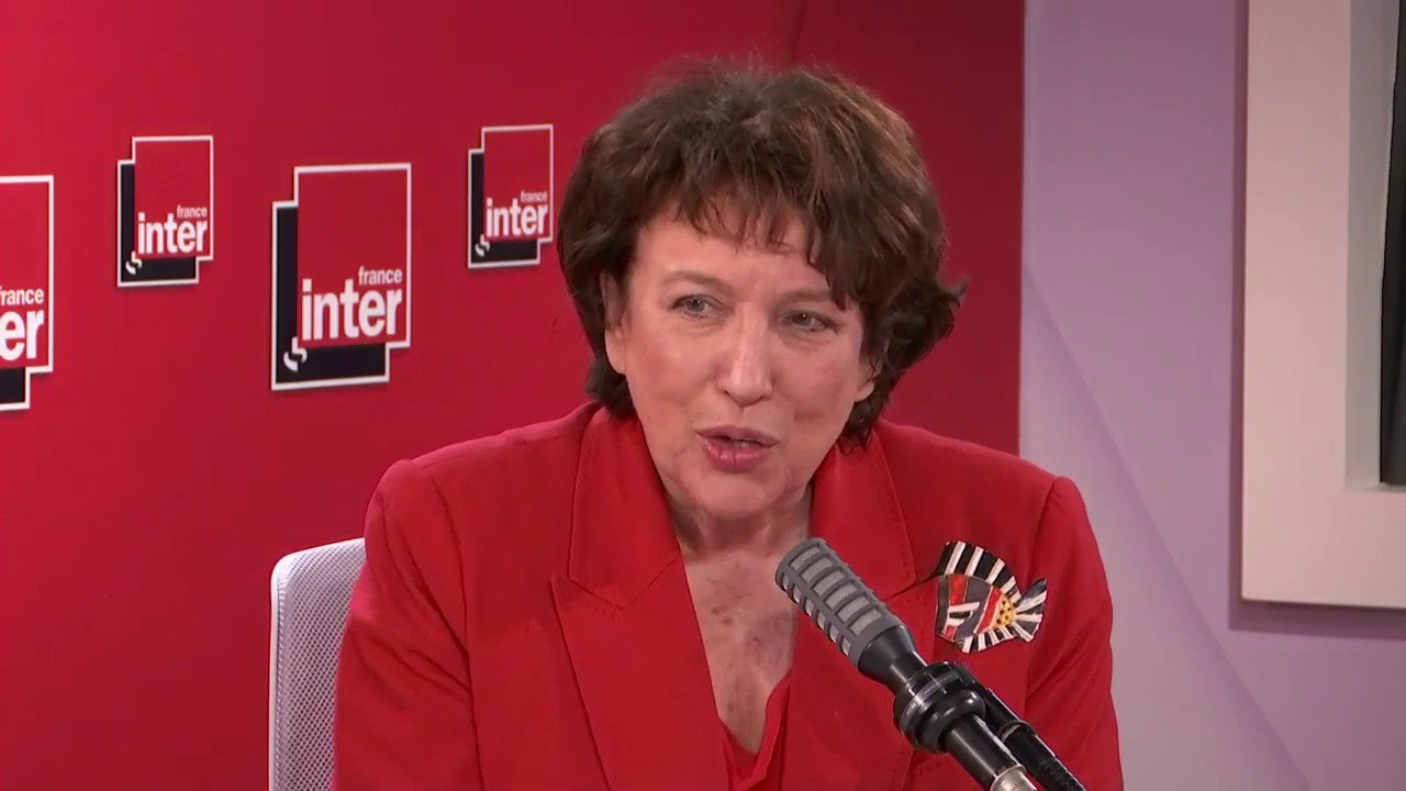 Roselyne Bachelot, ministre de la Culture : "explique pourquoi elle a accepté ce poste : "L'appétence pour la culture et puis la situation du pays, je me suis dit 'Je ne peux pas me défiler'"