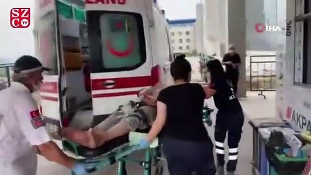 Yaşlı adam elindeki bıçağı kazara gözüne sapladı