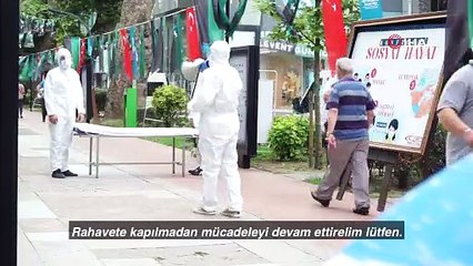 Sokakta maskesiz gezenler önlerine gelen sedyeyi görünce şok oldu