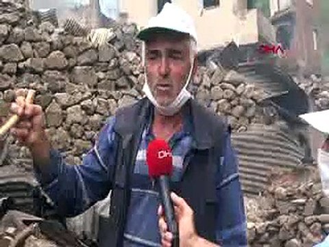 35 evin yandığı köyde, enkaz altındaki eşyalarını arıyorlar