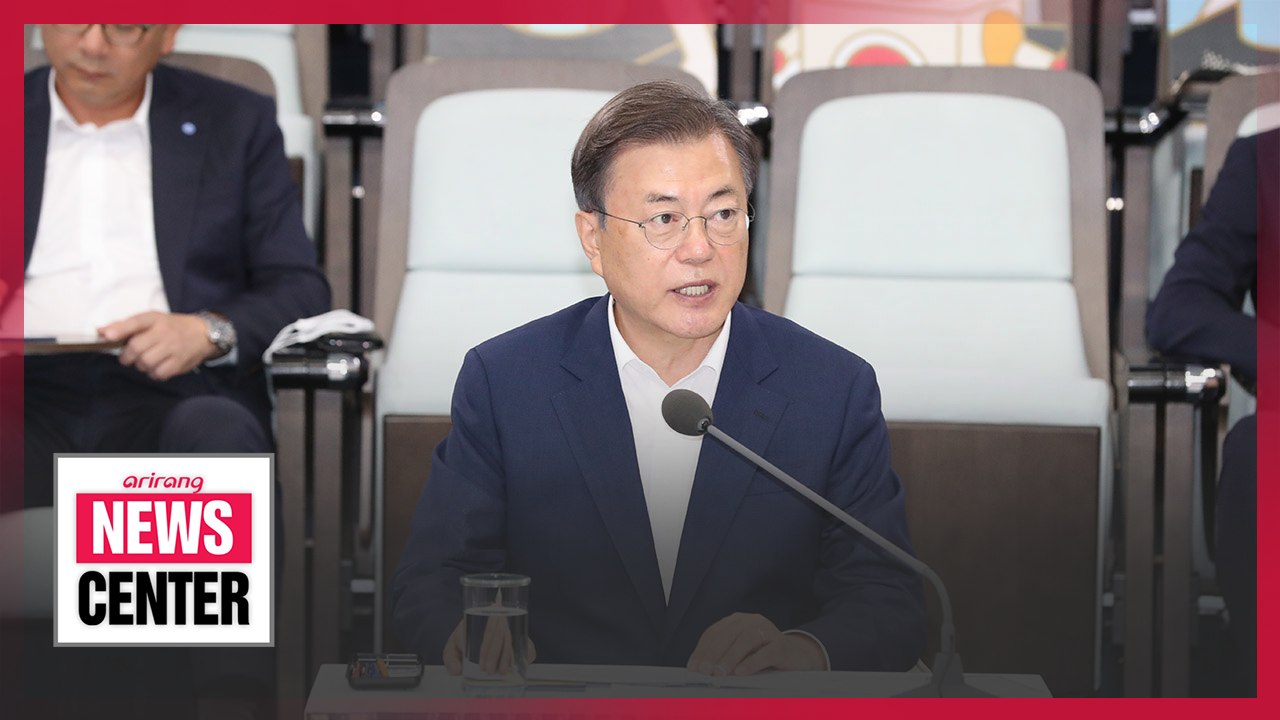 Pres. Moon vows to head towards 'Korean road', becomes world leader in parts, materials, equipment