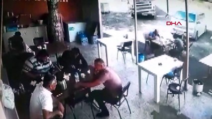 Freni boşalan TIR, lokantaya girdi, müşteriler son anda kurtuldu