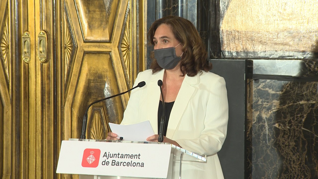 Colau considera que el Gobierno "ha salvado a mucha gente del abismo"