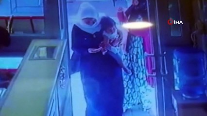 Bulduğu altın kolyeyi karakola teslim etti