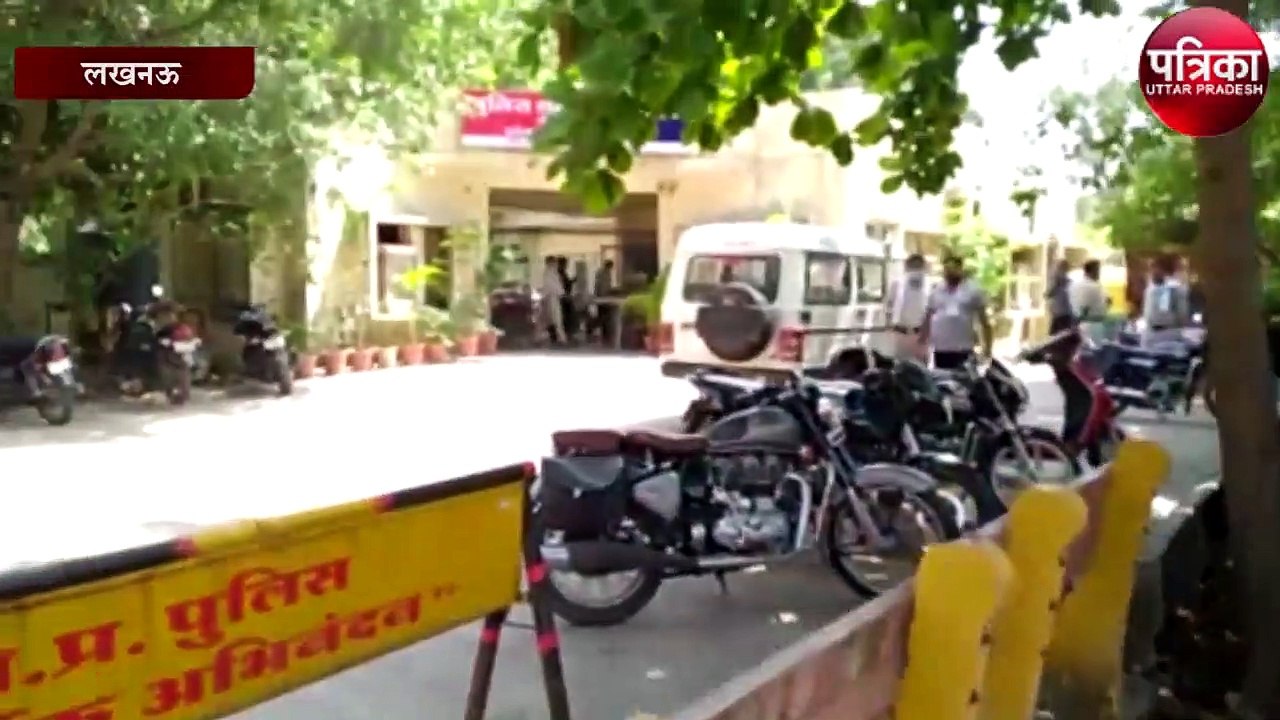 मनोज यादव के घर पहुँची पुलिस