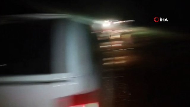 Aniden bastıran dolu ve sağanak yağış sele neden oldu
