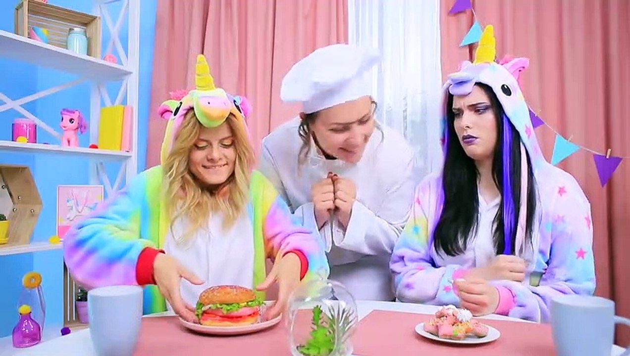 ¡Desafío De Unicornio Buena vs Unicornio Mala! / 11 Recetas Arcoíris De Unicornio
