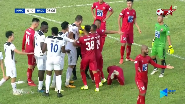 Những pha va chạm cực gắt giữa Hải Phòng FC và HAGL - Văn Thanh nổi nóng tại Lạch Tray - NEXT SPORTS
