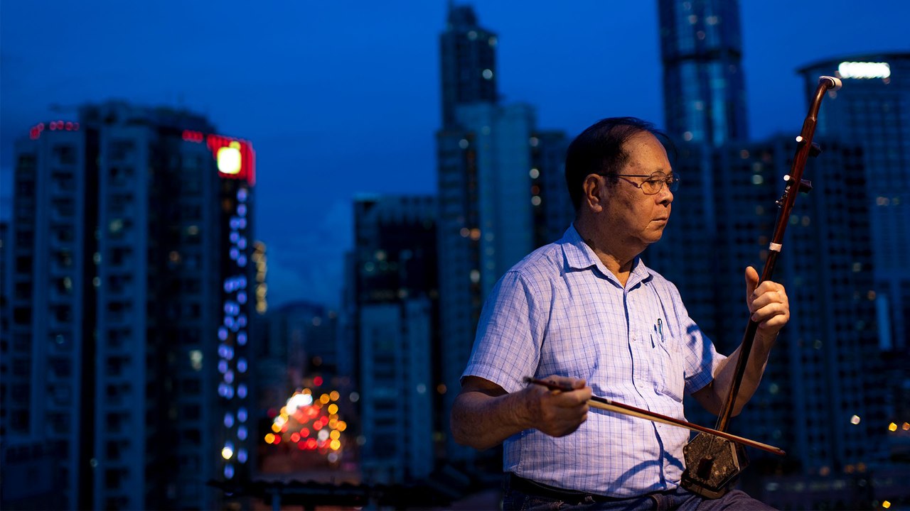 Hong Kong erhu craftsman spent decade learning to made perfect traditional Chinese instruments