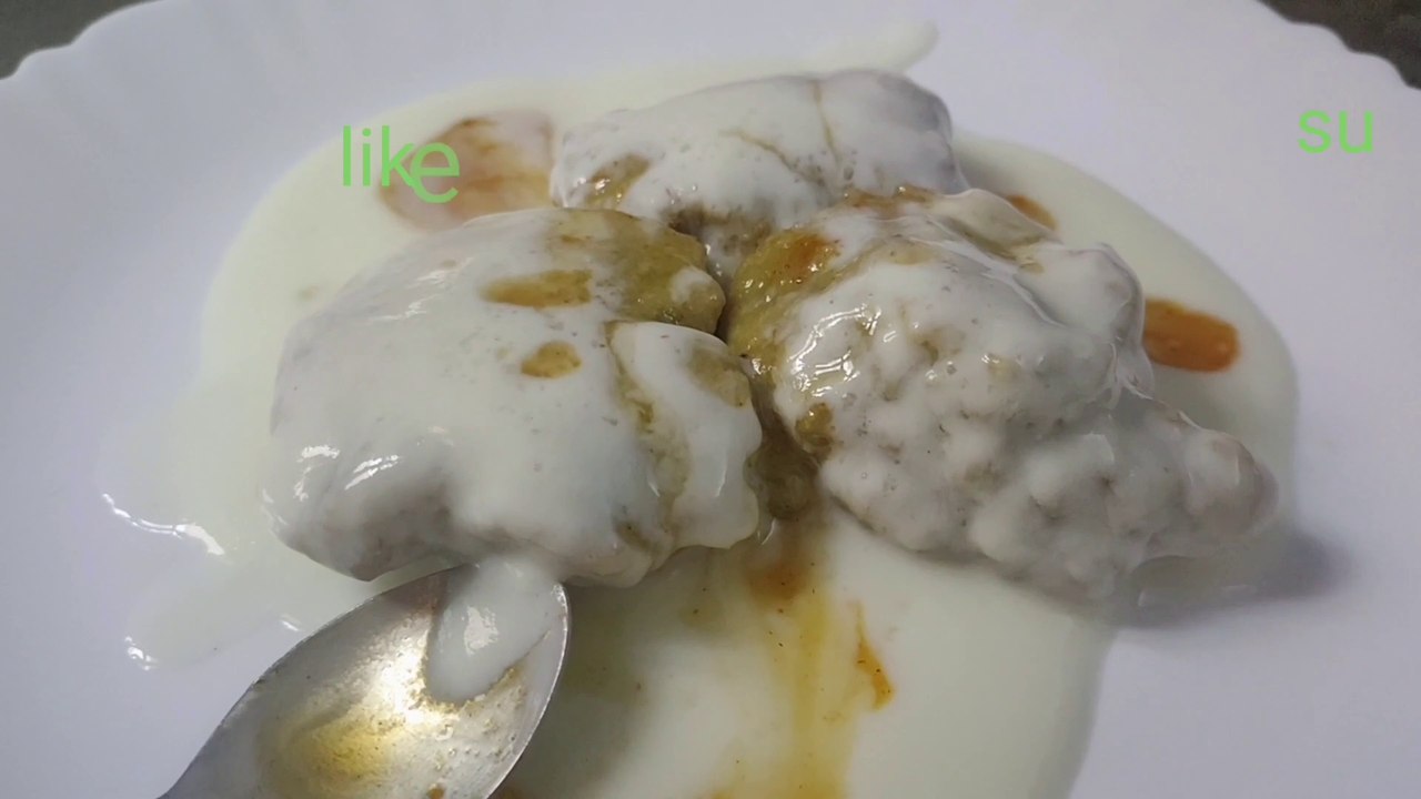 Ghar per baney resturent style moong dal dahi vada recipe and imli ke chutney.. sabut moong dal recipe.    .. साबुत मूंग दाल दही वड़ा रेसिपी और इमली की चटनी.... Tamarind chutney