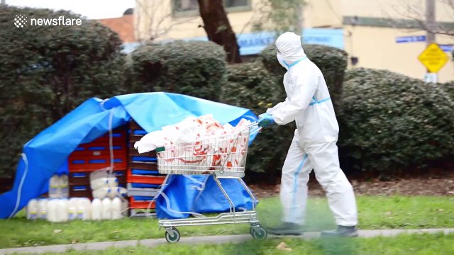 North Melbourne's Alfred Street tower remains in lockdown as restrictions eased on others