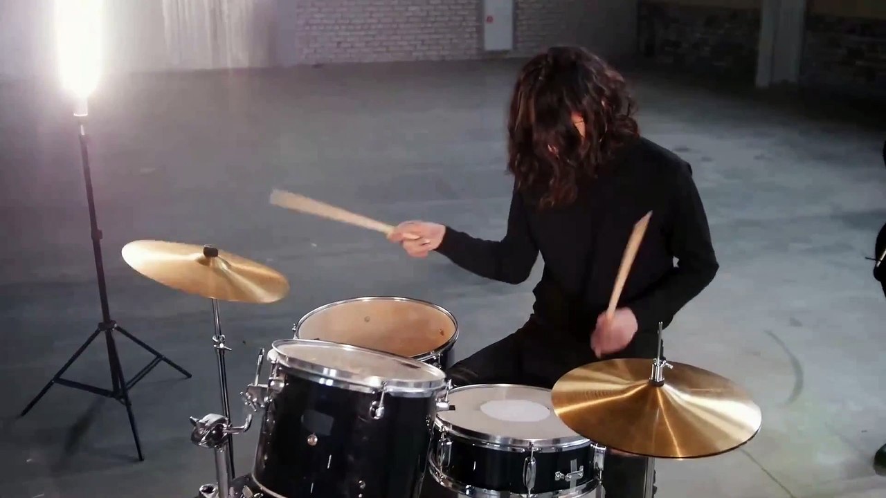 25) Music.  Guitar Bass.  Kamogawa Dreaming. South London HiFi. Dance et électro.  Calme