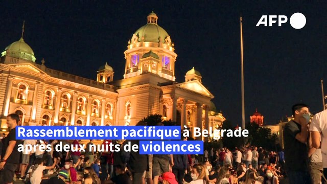 A Belgrade, manifestations pacifiques après deux nuits de violences