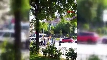 Sultangazi'de trafikte yaşanan kavgalar kamerada