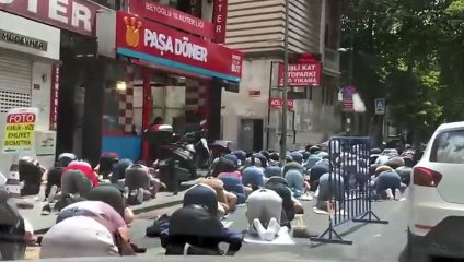 Şişli’de Cuma namazı böyle kılındı