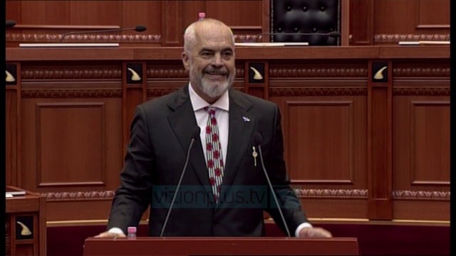 Rama mbron Thaçin e Veselin: Po hidhet baltë marramendëse - News, Lajme - Vizion Plus