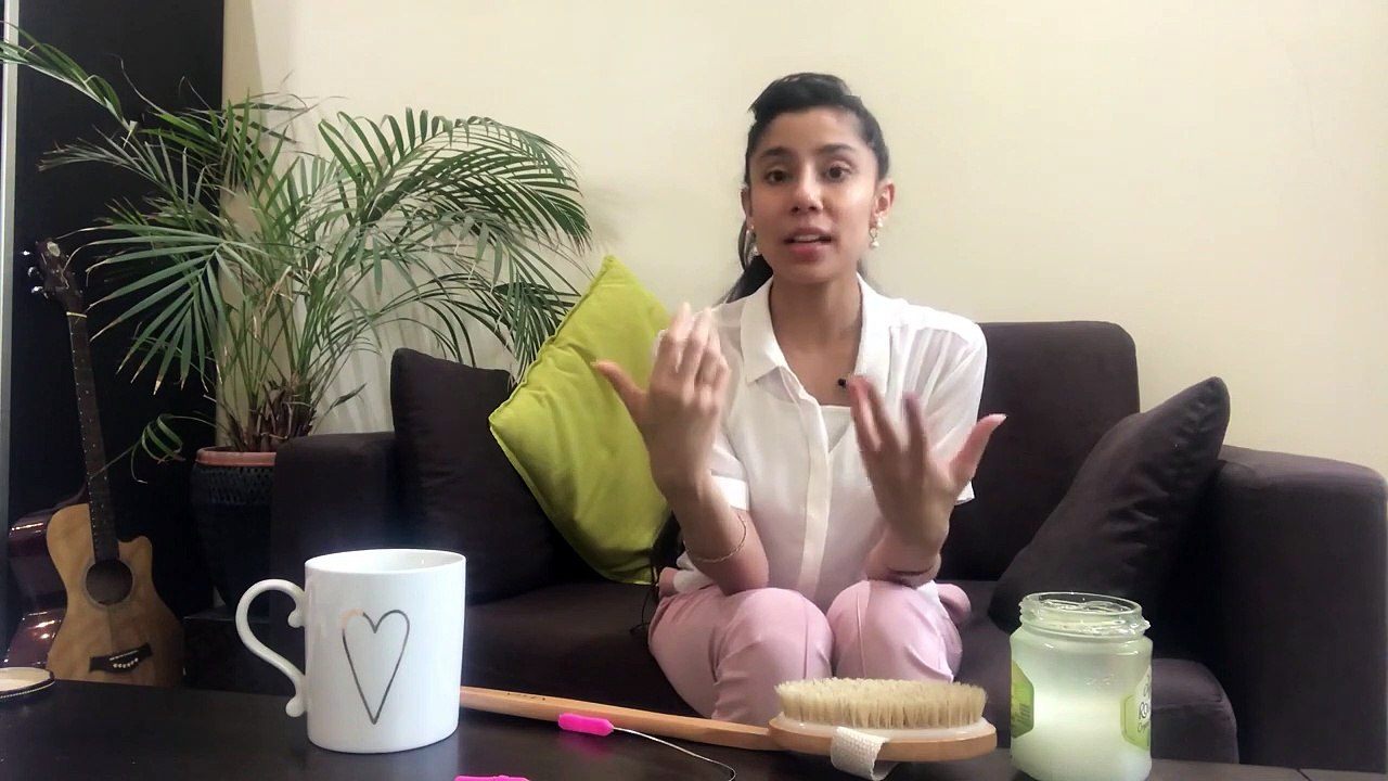 Ayurvedic morning routine - tongue scrapping ( Jihva Prakshalana )