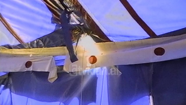 Cirku i Tiranes ne kushte te keqija - (1 Korrik 2000)
