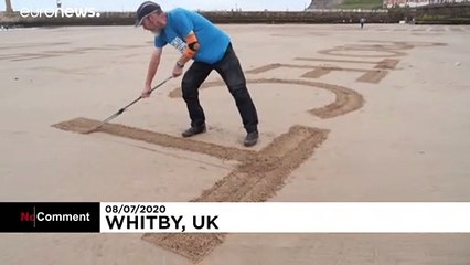 شاهد: رسوم على الرمال البريطانية من أجل توعية الناس بأهمية التباعد الاجتماعي