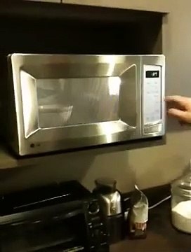 Voici pourquoi il ne faut pas mettre un œuf dans un micro-onde.