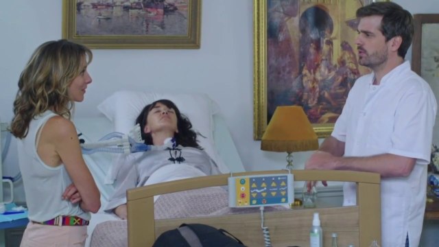 Plus belle la vie : Estelle ne fait pas confiance à Marcus, le nouvel ostéopathe de Jeanne !