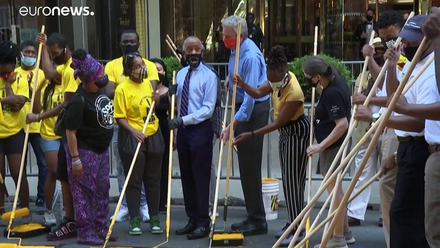 Black lives matter davanti alla Trump Tower: la sfida del sindaco di New York, de Blasio
