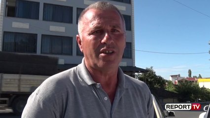 Taksistët në Lezhë pa vende parkimi, gjobiten nga policia: Konkurrenca e pandershme