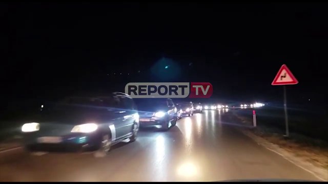 Report TV -Fluks mjetesh në Vlorë-Llogara, trafik i rënduar në orët e vona të mbrëmjes