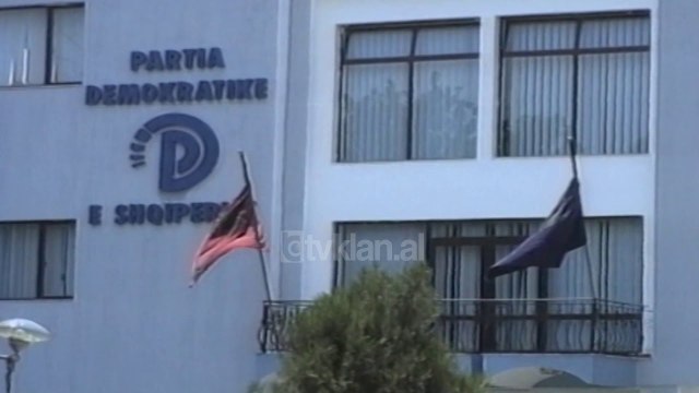 Partia Demokratike reagon per kongresin e Partise Socialiste (30 Qershor 2000)