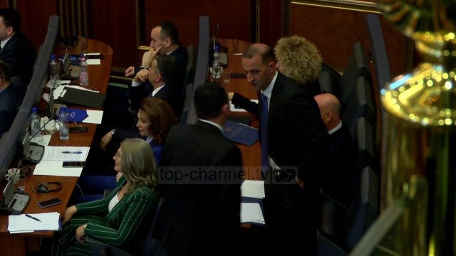 Top News-Të testohen deputetët e Kosovës/ Sekretari i përgjithshëm i kuvendit,doli i prekur me kovid