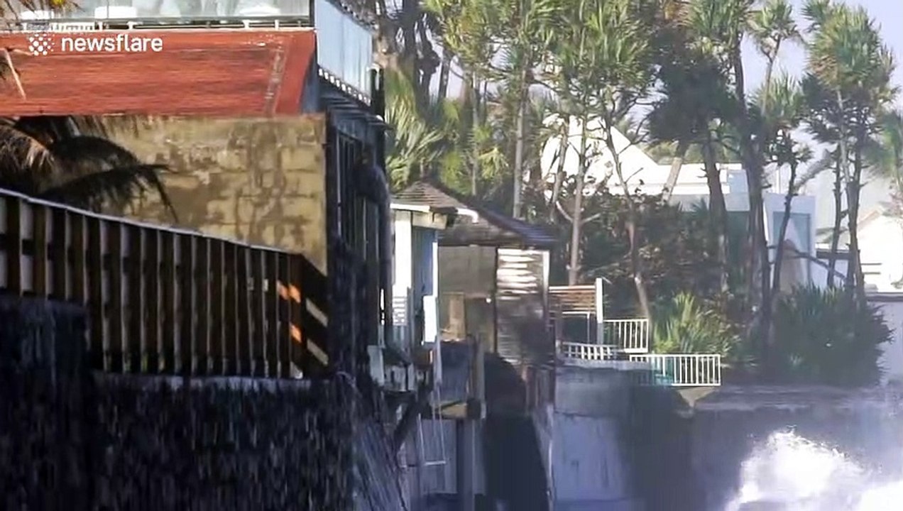 Huge waves hit seaside homes in southern swell off African coast