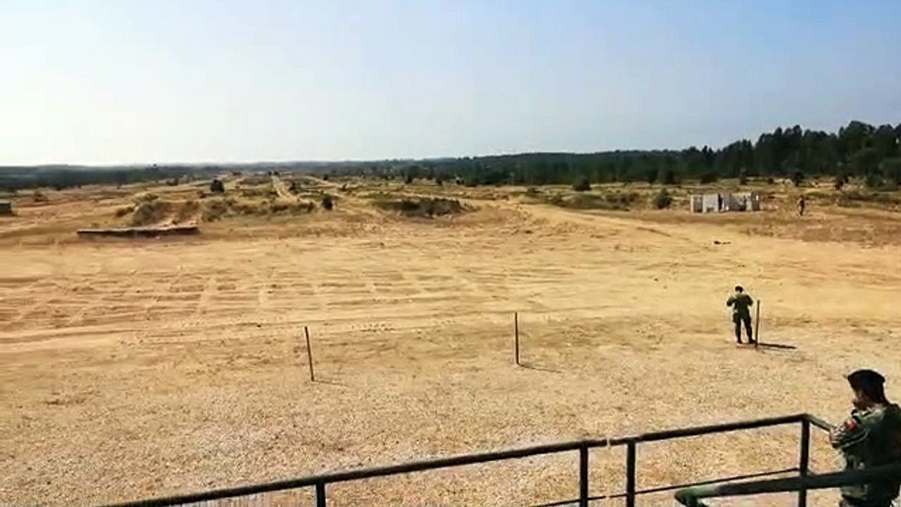 Militar falha lançamento de drone